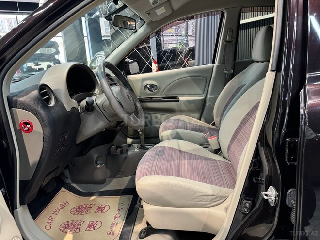 Nissan March-17