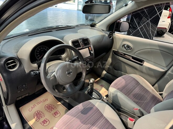 Nissan March-18