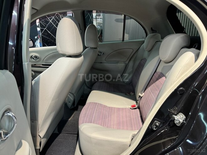 Nissan March-16