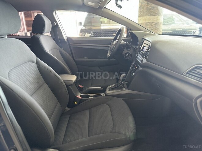 Hyundai Avante 2015, 96,000 km - 1.6 л - Bakı
