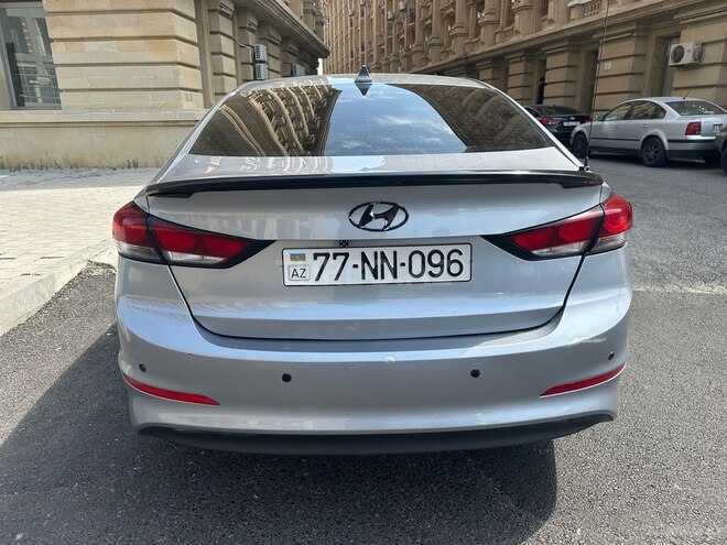 Hyundai Elantra 2016, 204,387 km - 2.0 l - Bakı