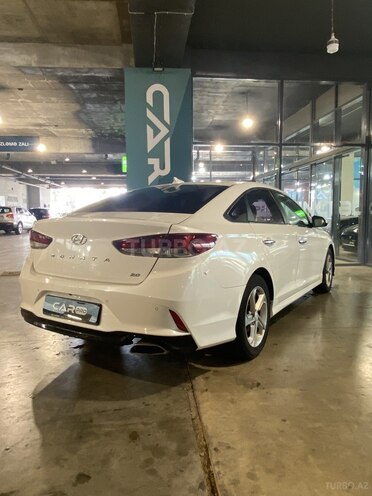 Hyundai Sonata-5