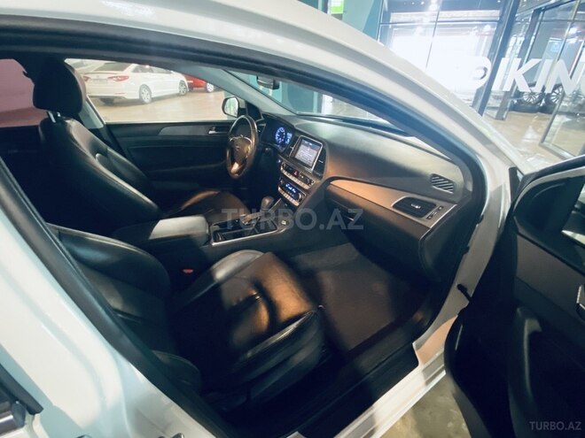 Hyundai Sonata-10