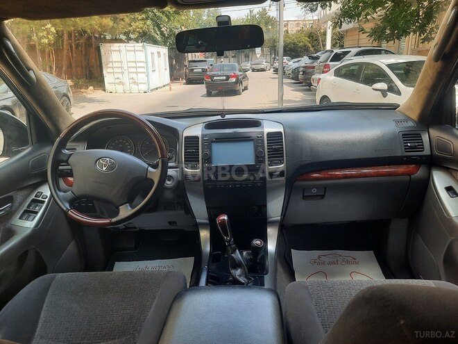 Toyota Land Cruiser Prado-9
