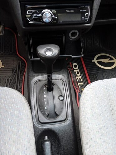 Opel Corsa 1994, 300,000 km - 1.4 l - Bakı