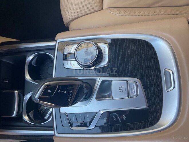 BMW 740-4