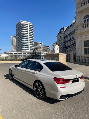 BMW 740-7