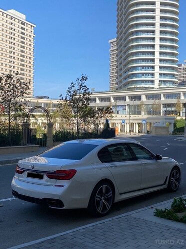 BMW 740-9