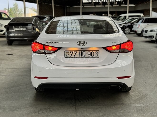 Hyundai Avante-8