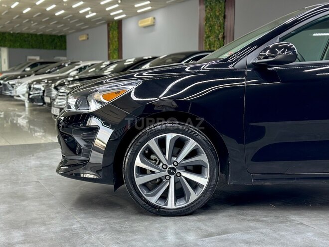 Kia Rio-5