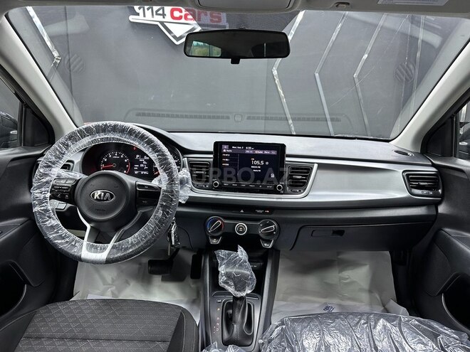 Kia Rio-11