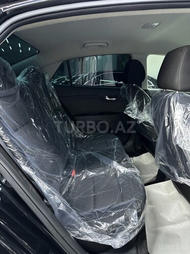 Kia Rio-10