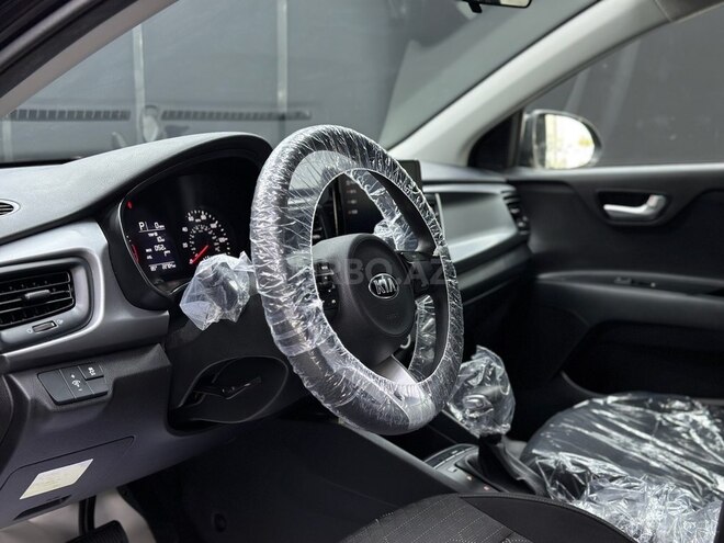 Kia Rio-14