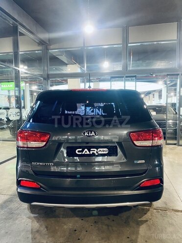 Kia Sorento-4