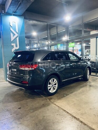 Kia Sorento-5
