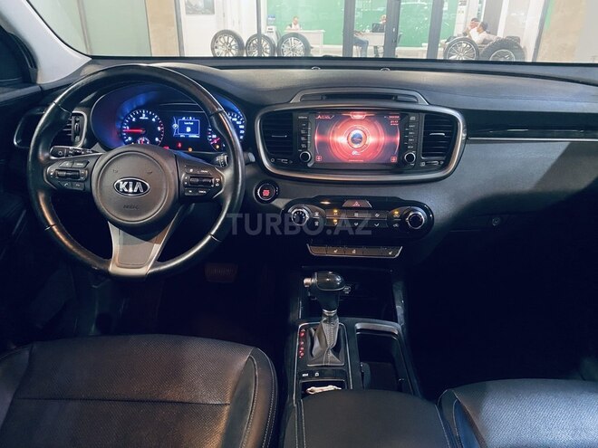 Kia Sorento-8