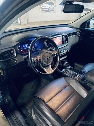 Kia Sorento-9