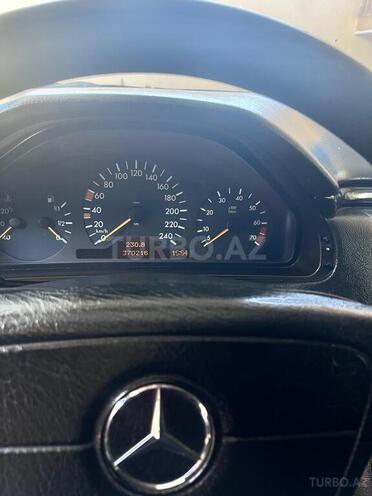 Mercedes E 240 1999, 372,160 km - 2.4 l - Şəmkir