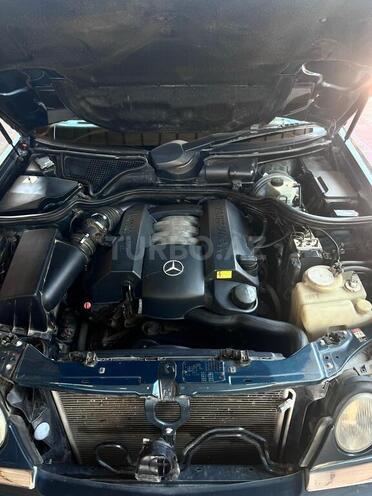Mercedes E 240 1999, 372,160 km - 2.4 l - Şəmkir