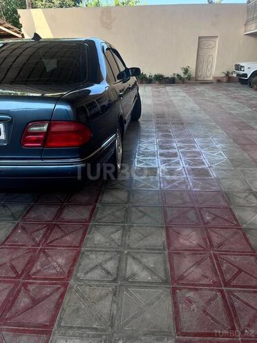 Mercedes E 240 1999, 372,160 km - 2.4 l - Şəmkir