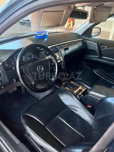 Mercedes E 240 1999, 372,160 km - 2.4 l - Şəmkir