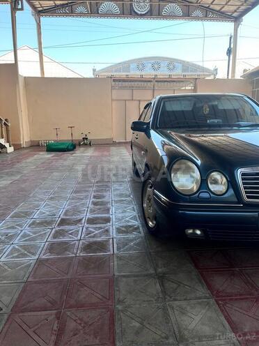 Mercedes E 240 1999, 372,160 km - 2.4 l - Şəmkir