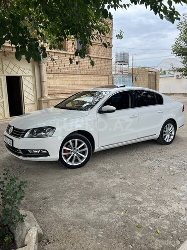 Volkswagen Passat 2011, 212,000 km - 1.8 л - Gəncə