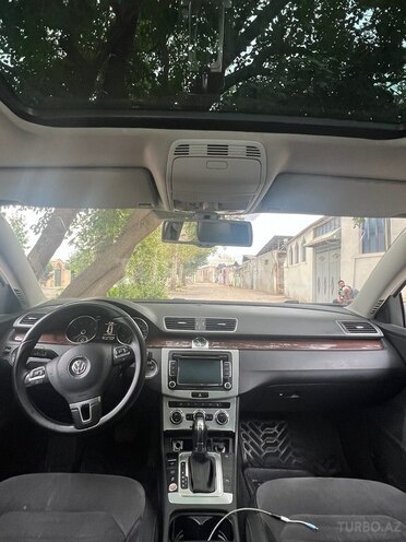 Volkswagen Passat 2011, 212,000 km - 1.8 л - Gəncə