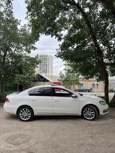 Volkswagen Passat 2011, 212,000 km - 1.8 л - Gəncə