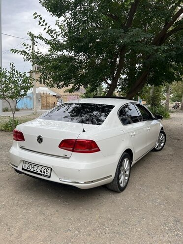Volkswagen Passat 2011, 212,000 km - 1.8 л - Gəncə