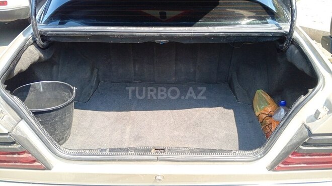 Mercedes E 260 1991, 485,280 km - 2.6 l - Gəncə