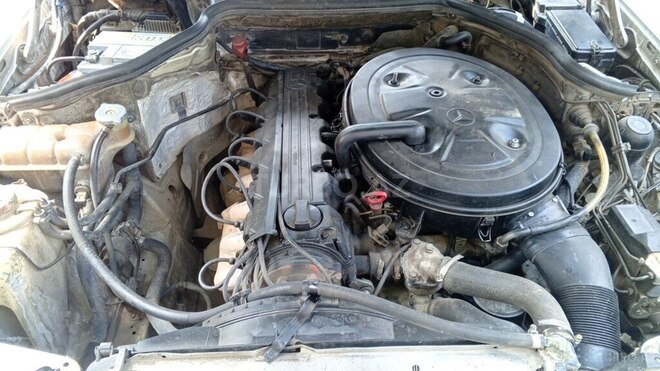Mercedes E 260 1991, 485,280 km - 2.6 l - Gəncə