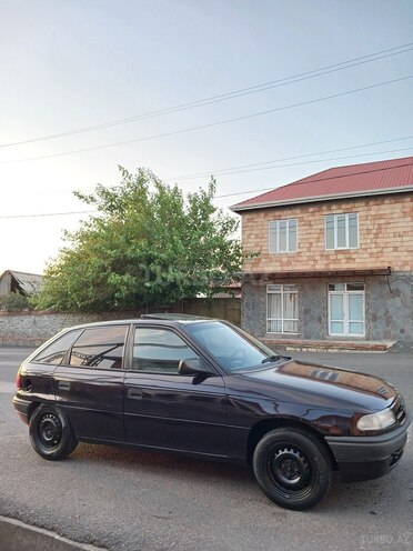 Opel Astra 1993, 387,827 km - 1.8 l - Qax