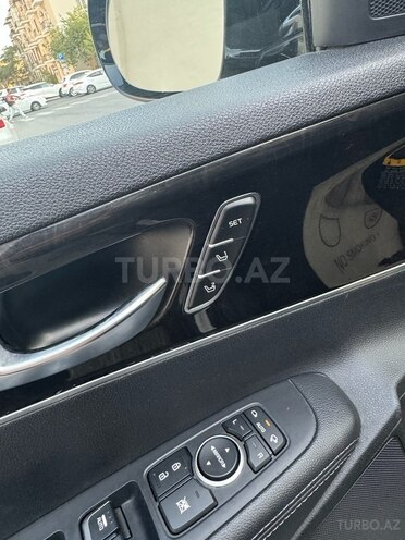 Kia Sorento-13