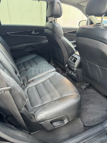 Kia Sorento-10
