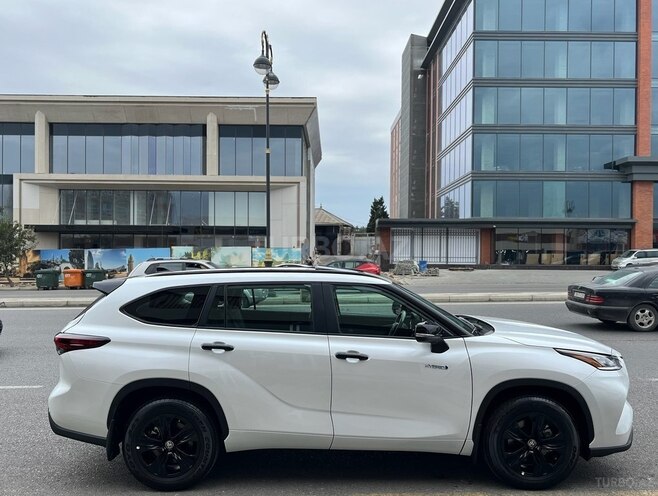 Toyota Highlander-3