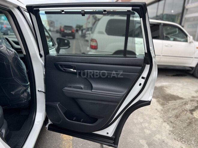 Toyota Highlander-11