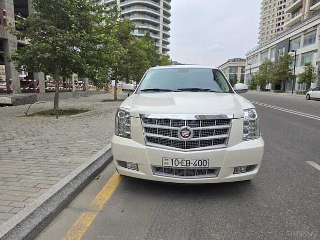 Cadillac Escalade-2