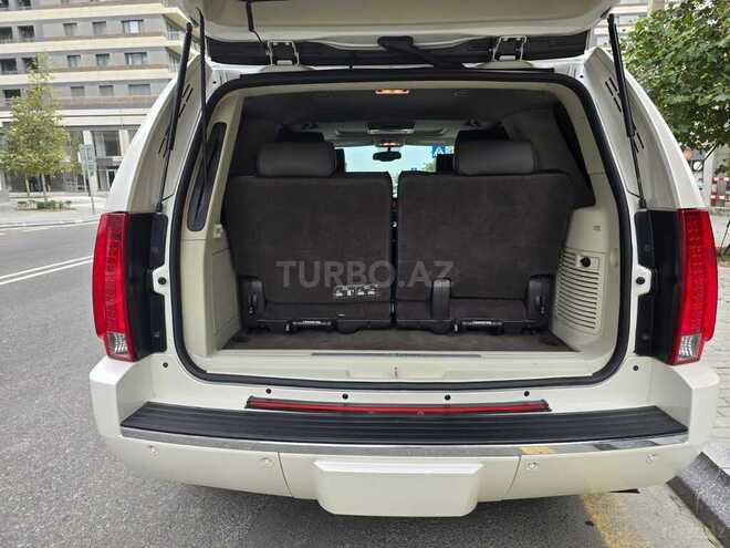 Cadillac Escalade-21