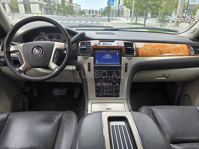 Cadillac Escalade-14
