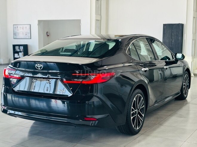 Toyota Camry-6