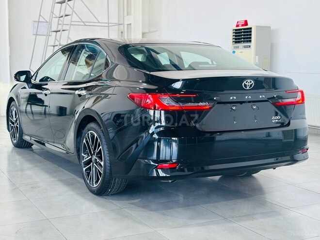 Toyota Camry-5