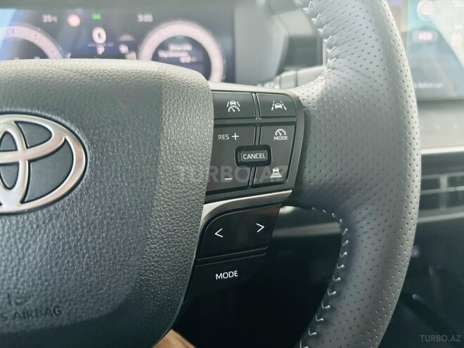 Toyota Camry-10
