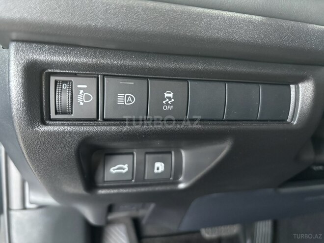 Toyota Camry-15