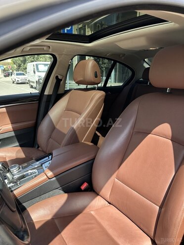 BMW 520d-12