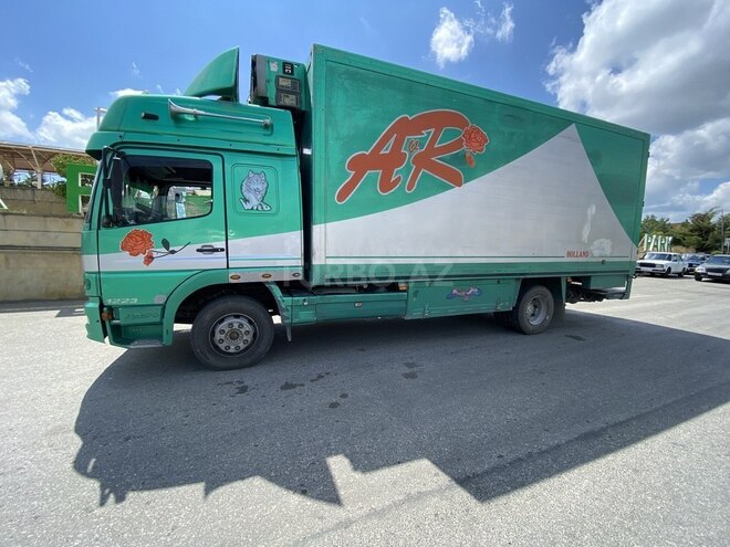 Mercedes Atego 1223 1998, 881,000 km - 6.4 л - Quba