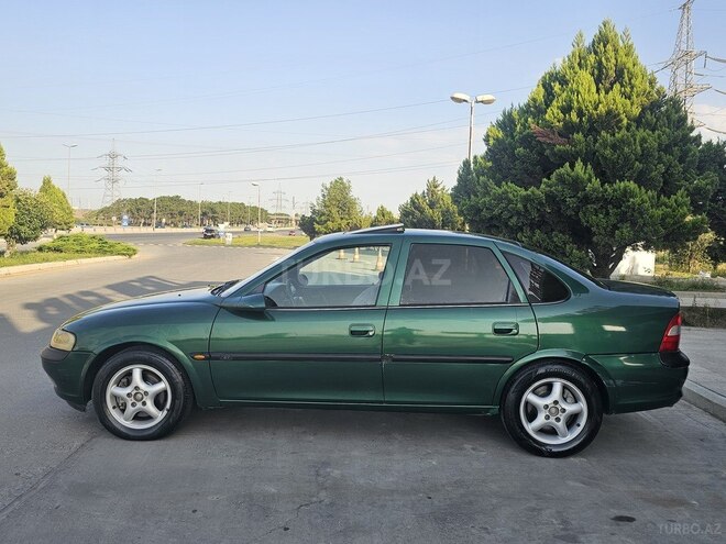 Opel Vectra 1997, 350,000 km - 1.8 l - Sumqayıt