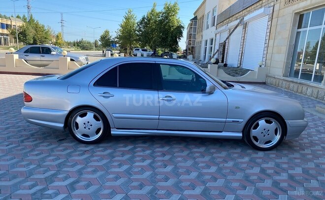 Mercedes E 240 1998, 500,000 km - 2.4 l - Yevlax