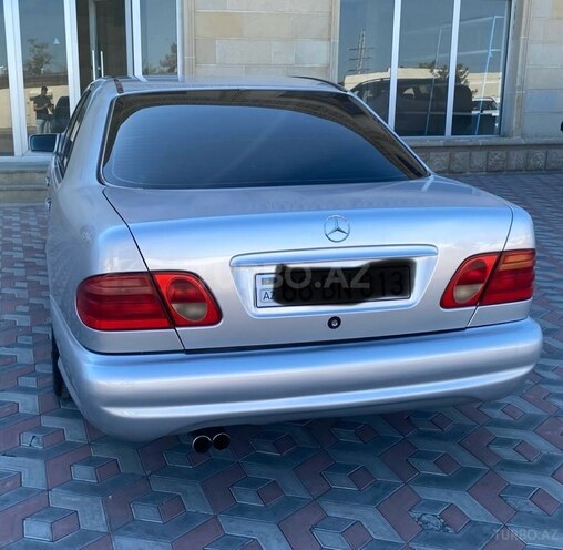 Mercedes E 240 1998, 500,000 km - 2.4 l - Yevlax