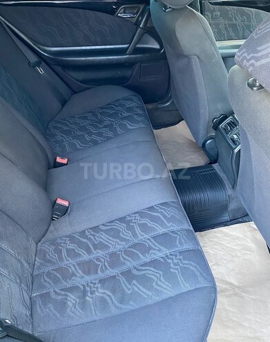 Mercedes E 240 1998, 500,000 km - 2.4 l - Yevlax